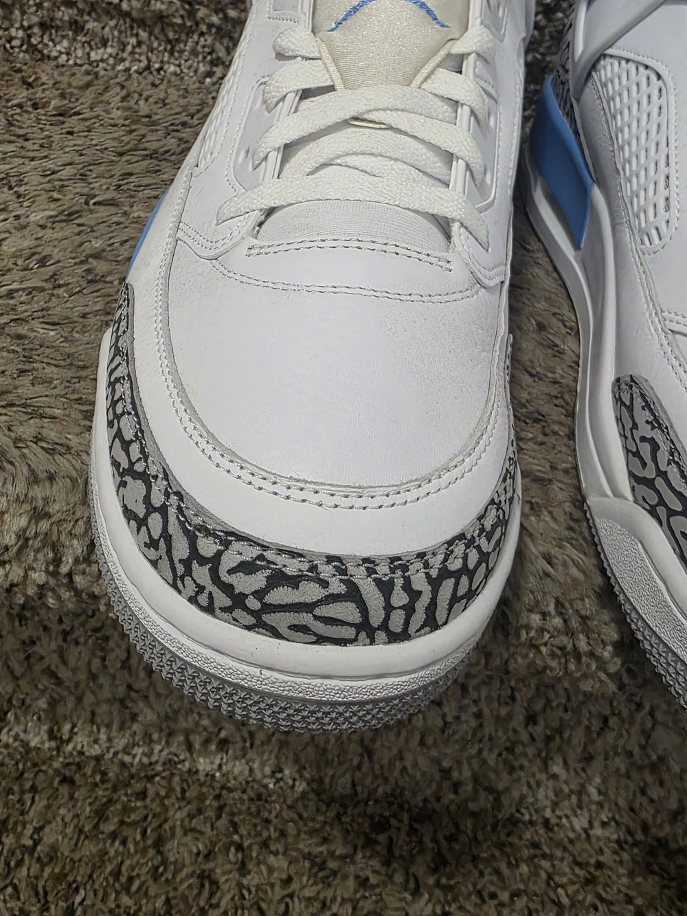 Jordan Men’s White and University Blue Spizike Basketball Shoes - Picture 5 of 15